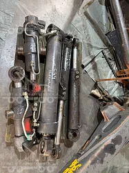 Lenk- Hub- Zylinder Hydraulikzylinder Tiltzylinder für  Ponsse Harvester Ergo 8W
